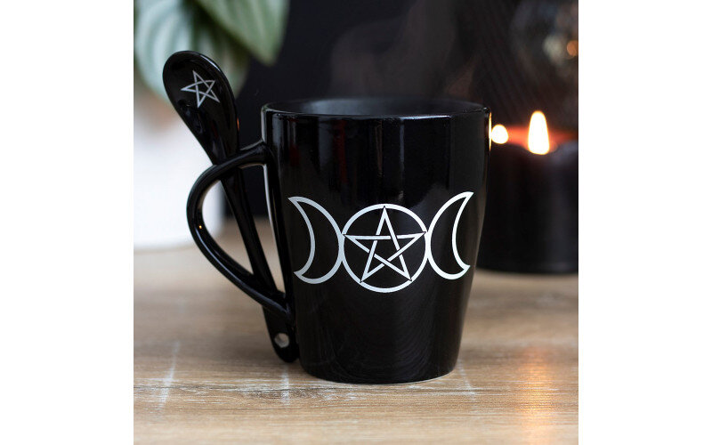 Кружка фарфоровая с ложкой Тройная Луна Triple Moon — изображение 1