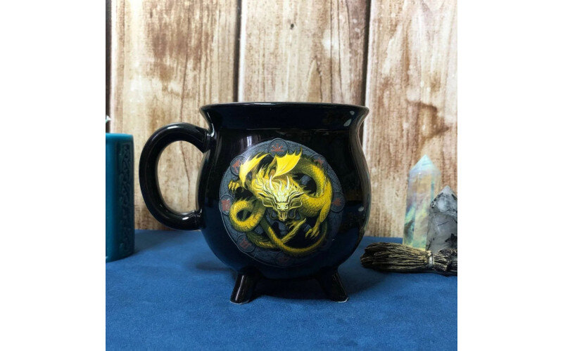 Кружка-хамелеон Имболк Anne Stokes — изображение 1