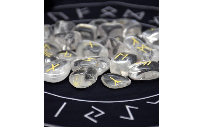 Набор скандинавских рун из горного хрусталя 25 шт + салфетка и мешочек — изображение 1