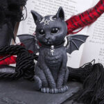 Кот-чертенок Статуэтка