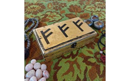 Три Феху Шкатулка деревянная