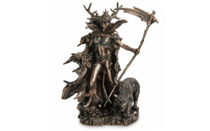 Хель - повелительница мира мертвых Алтарная статуэтка